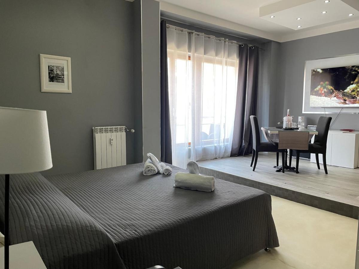 Gardenia Luxury Room Pescara Exteriör bild